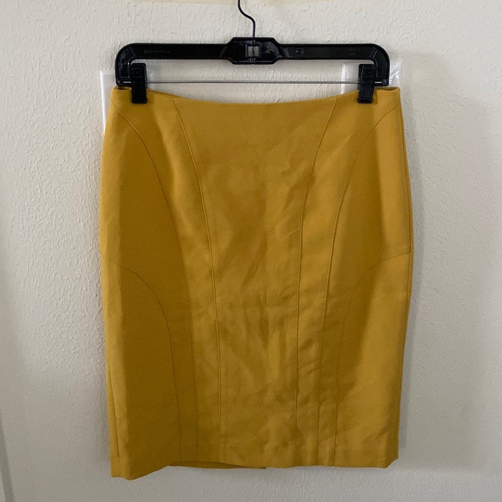 Banana republic yellow skirt